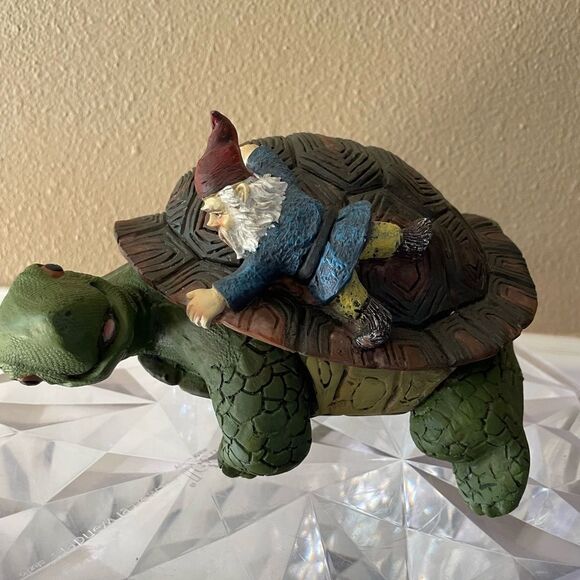Turtle with riding Gnome from Australia 2011 - Picture 1 of 16